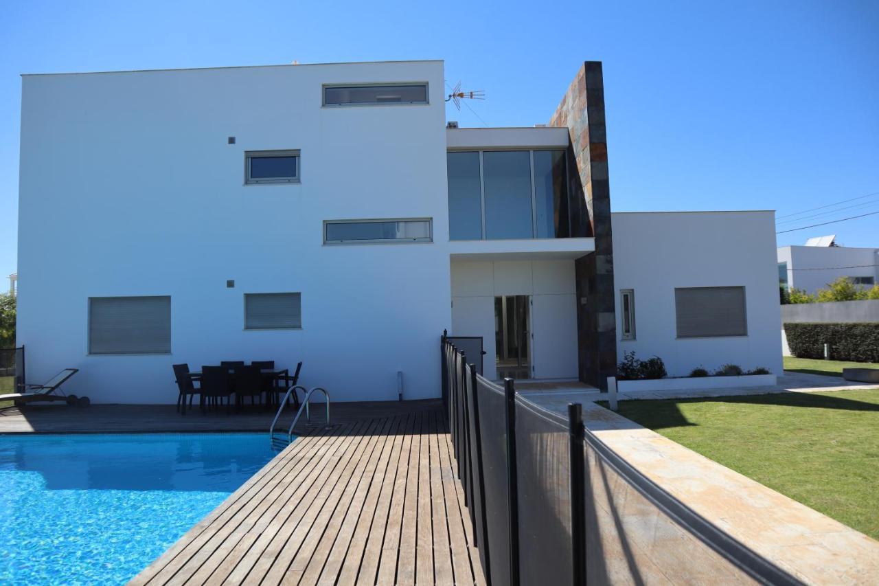 Villa Dos Salgados, 5Bdr, Beach Front, Near Salgados Golf Club Guia  Bagian luar foto