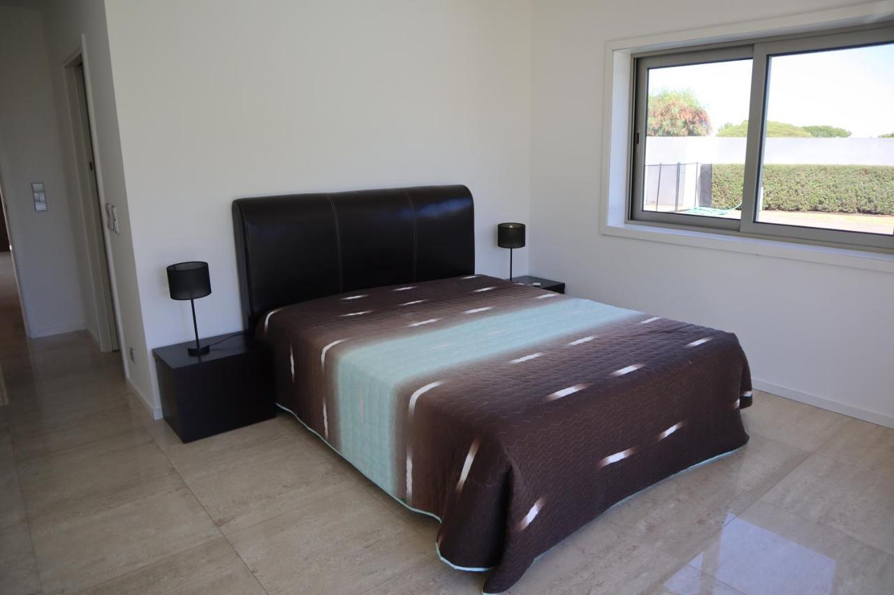 Villa Dos Salgados, 5Bdr, Beach Front, Near Salgados Golf Club Guia  Bagian luar foto